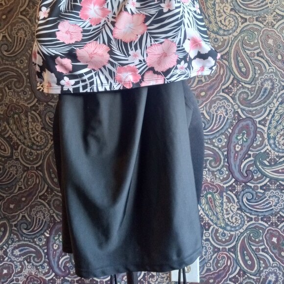 Bathing Suit - Picture 2 of 3